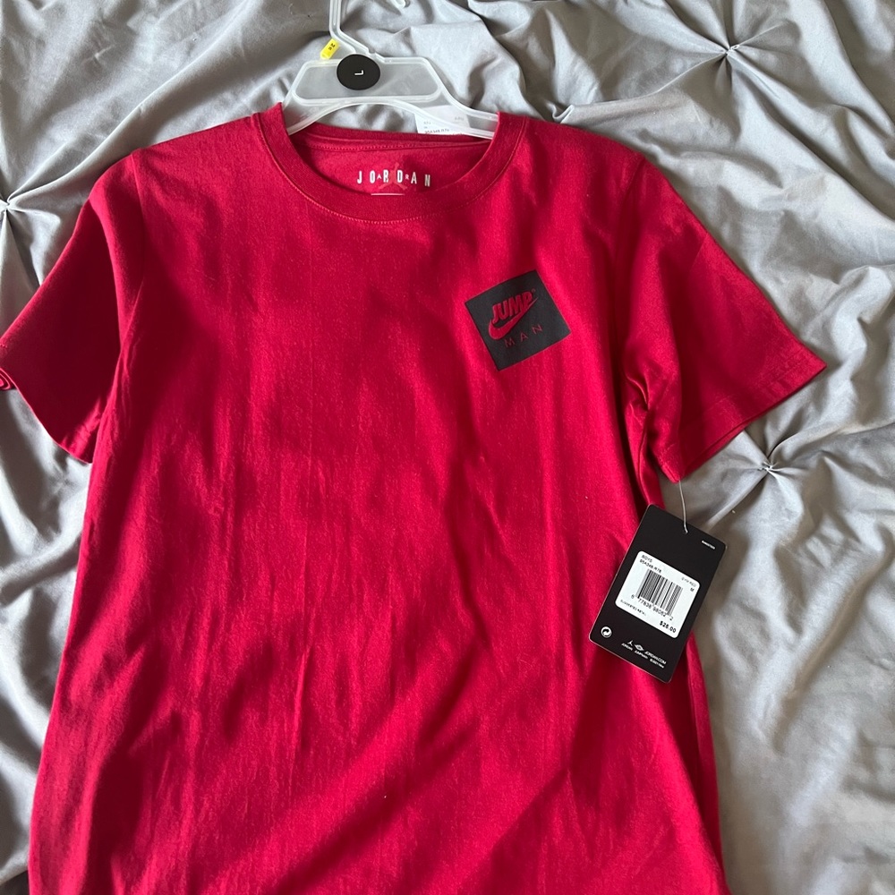Youth Medium boys jordan t shirt